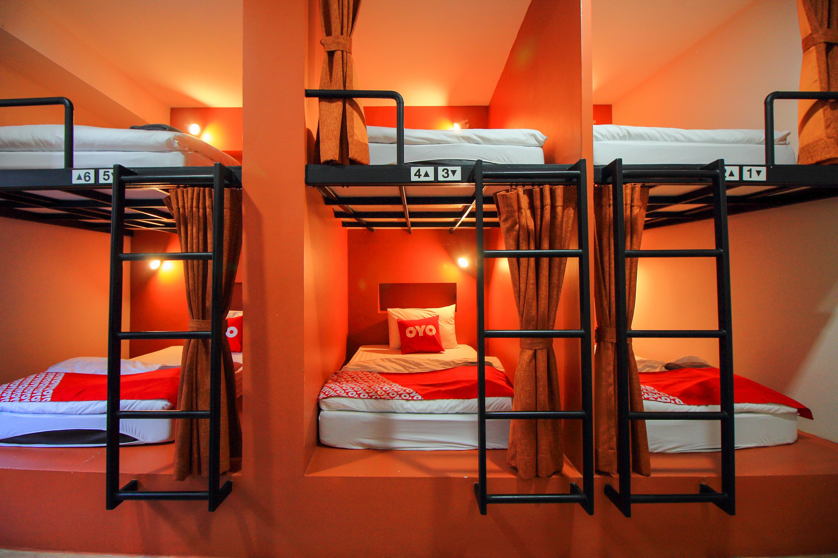 무료 WiFi, 침대 시트