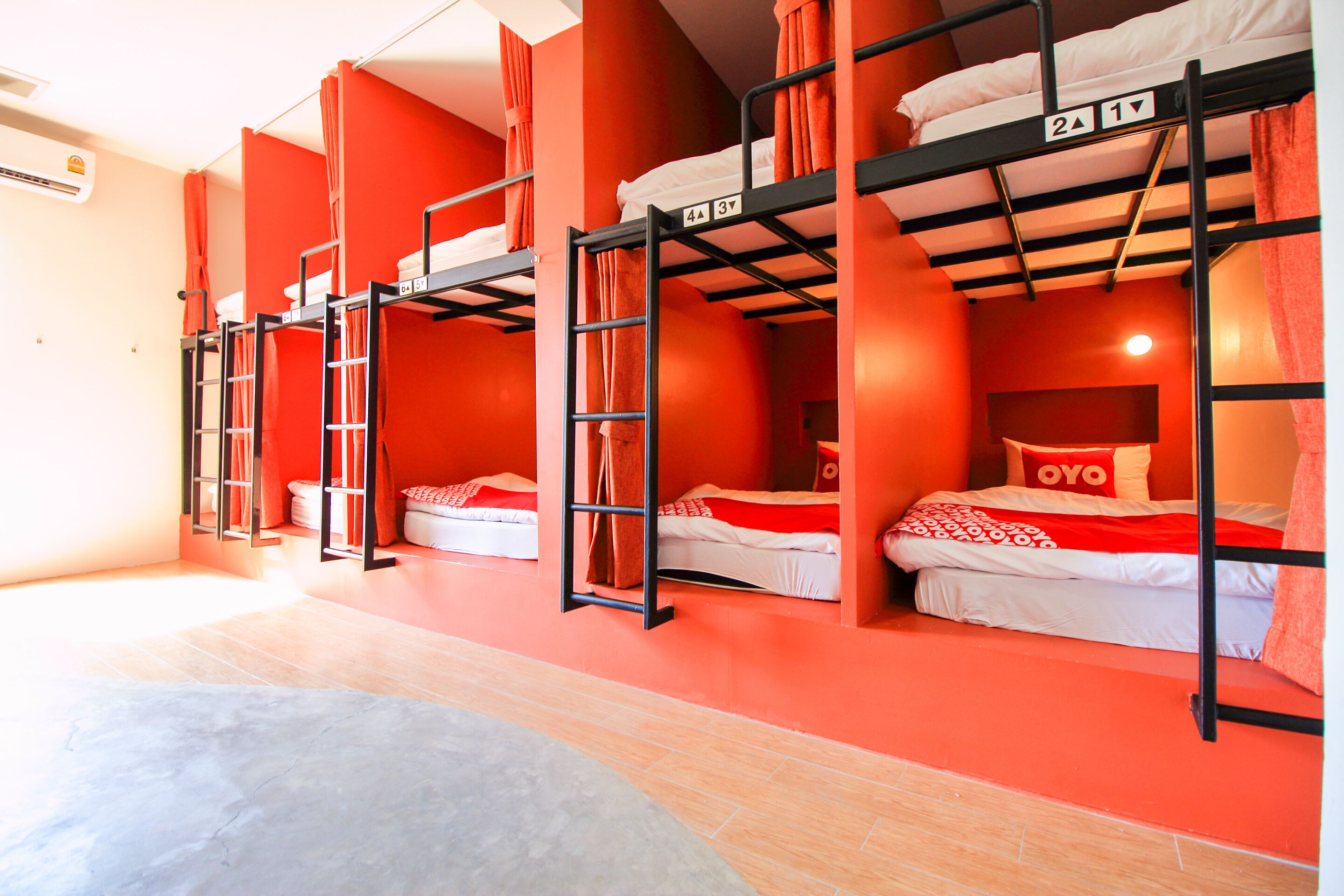 무료 WiFi, 침대 시트