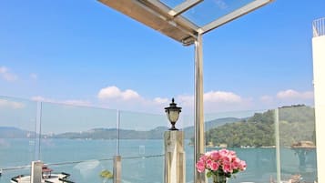 Signature Room, 2 Double Beds, Balcony | Terrace/patio