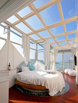 Design Room, 1 Double Bed, Balcony | Desk, soundproofing, rollaway beds, free WiFi - Shuian Lakeside Hotel (Yuchi)