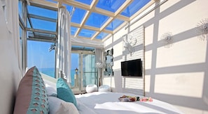 Design Room, 1 Double Bed, Balcony - Shuian Lakeside Hotel (Yuchi)