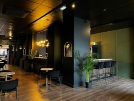 酒吧（店内）