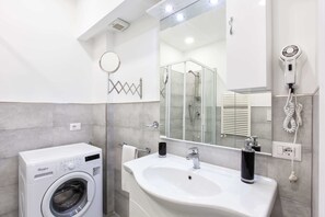 Apartment, 2Â Schlafzimmer | Badezimmer