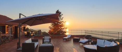 Sundeck