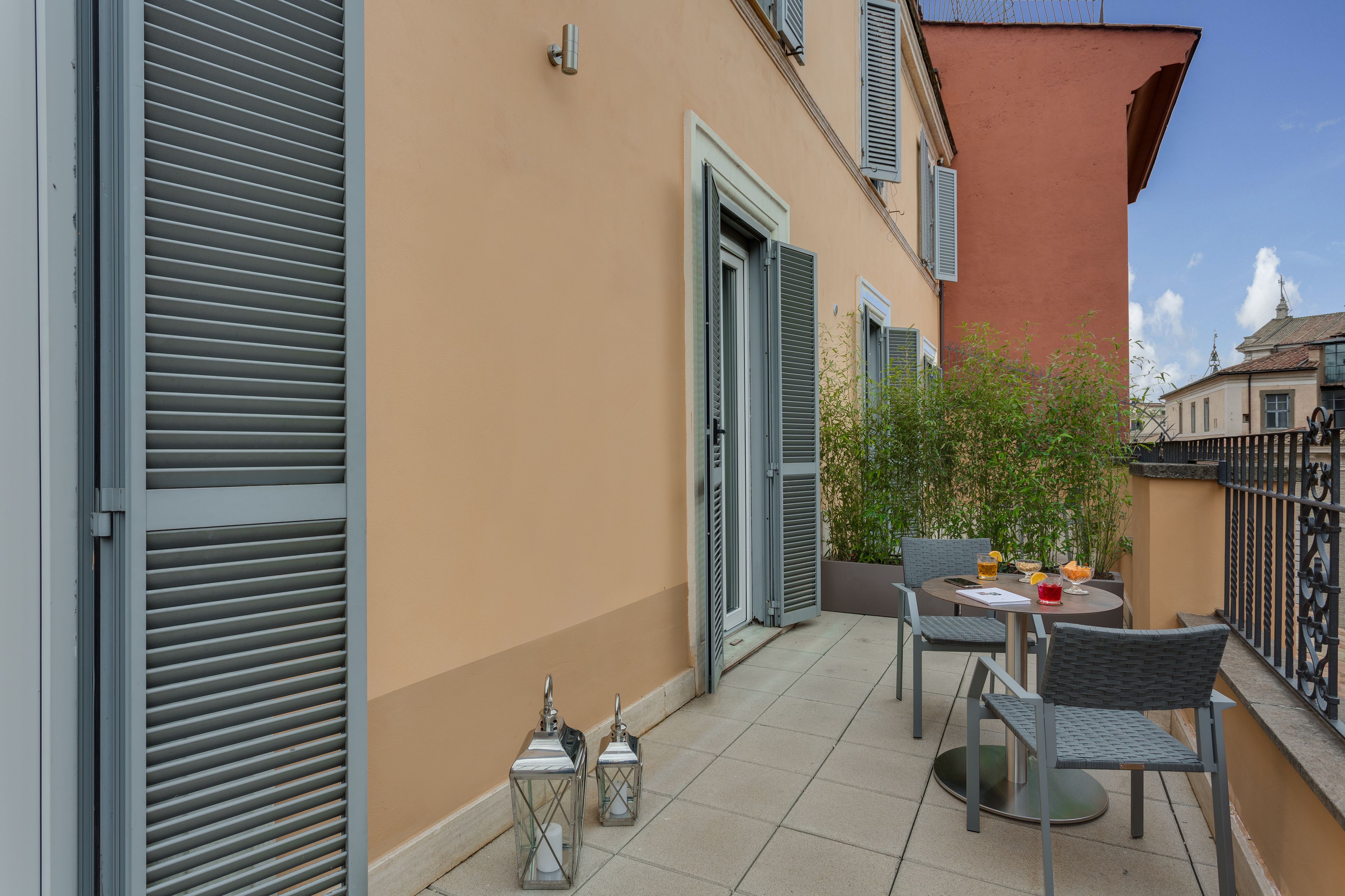 Suite Ville, terrasse, vue ville | Vue depuis le balcon