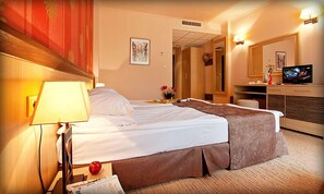 Minibar, in-room safe, iron/ironing board, free WiFi - Balneo Complex & Spa Aquatonik (Velingrad)