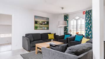 Apartment, 2 Bedrooms (Smedsgården Gul) | Living area | Flat-screen TV