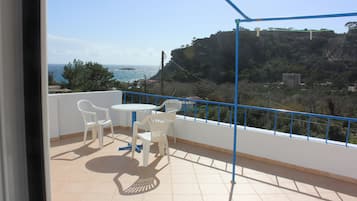 Apartment, 2 Bedrooms | Terrace/patio