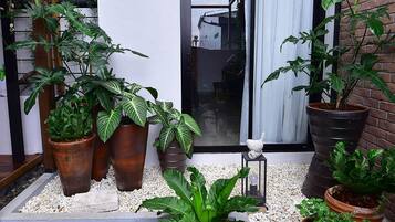 Deluxe Double Room with Garden | Terrazza/patio