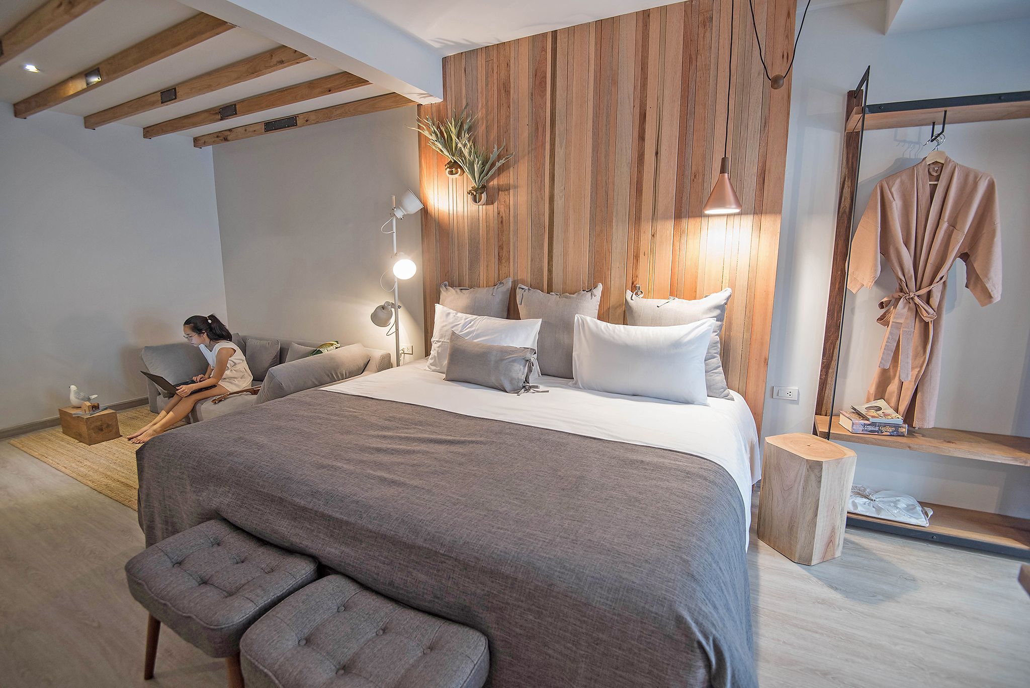 deluxe suite with balcony exclusive | free minibar, in-room safe, free wifi