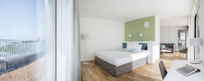 Familienzimmer | Zimmersafe, Schreibtisch, Verdunkelungsvorhänge, schallisolierte Zimmer