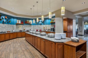 Petit déjeuner buffet compris tous les jours