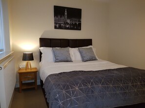 1 bedroom, iron/ironing board, free WiFi
