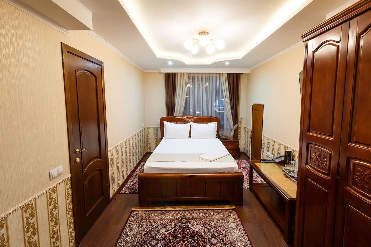 Luxury Room, 2 Bedrooms | Minibar, in-room safe, desk, soundproofing
