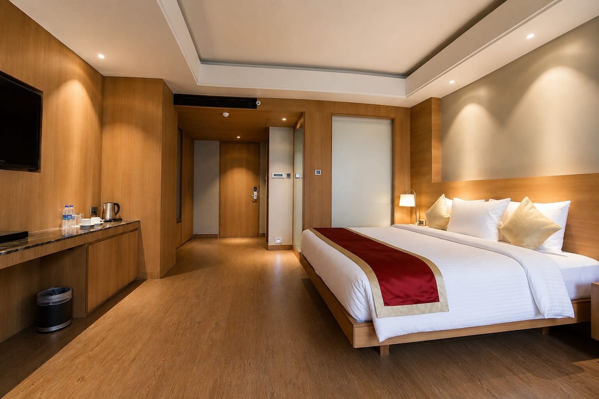 Suite de luna de miel | 1 habitación, minibar, caja de seguridad en la habitación y escritorio