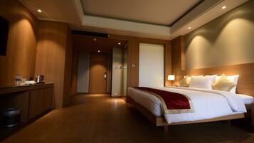 1 bedroom, minibar, in-room safe, desk