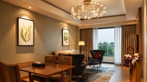 Grand Suite | 1 bedroom, minibar, in-room safe, desk - Kiranshree Grand (Guwahati)