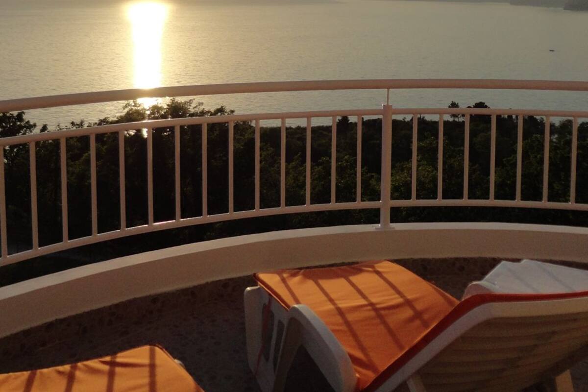 Luxury Apartment, 1 Bedroom, Terrace, Sea View | Balcony
