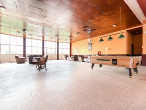 Restaurant - OYO 231 Holiday Arabian Resort (Sayh Mudayrah)