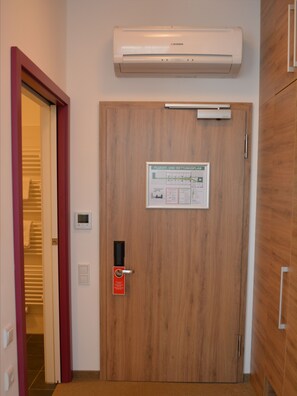 Literie de qualité supérieure, coffres-forts dans les chambres, bureau