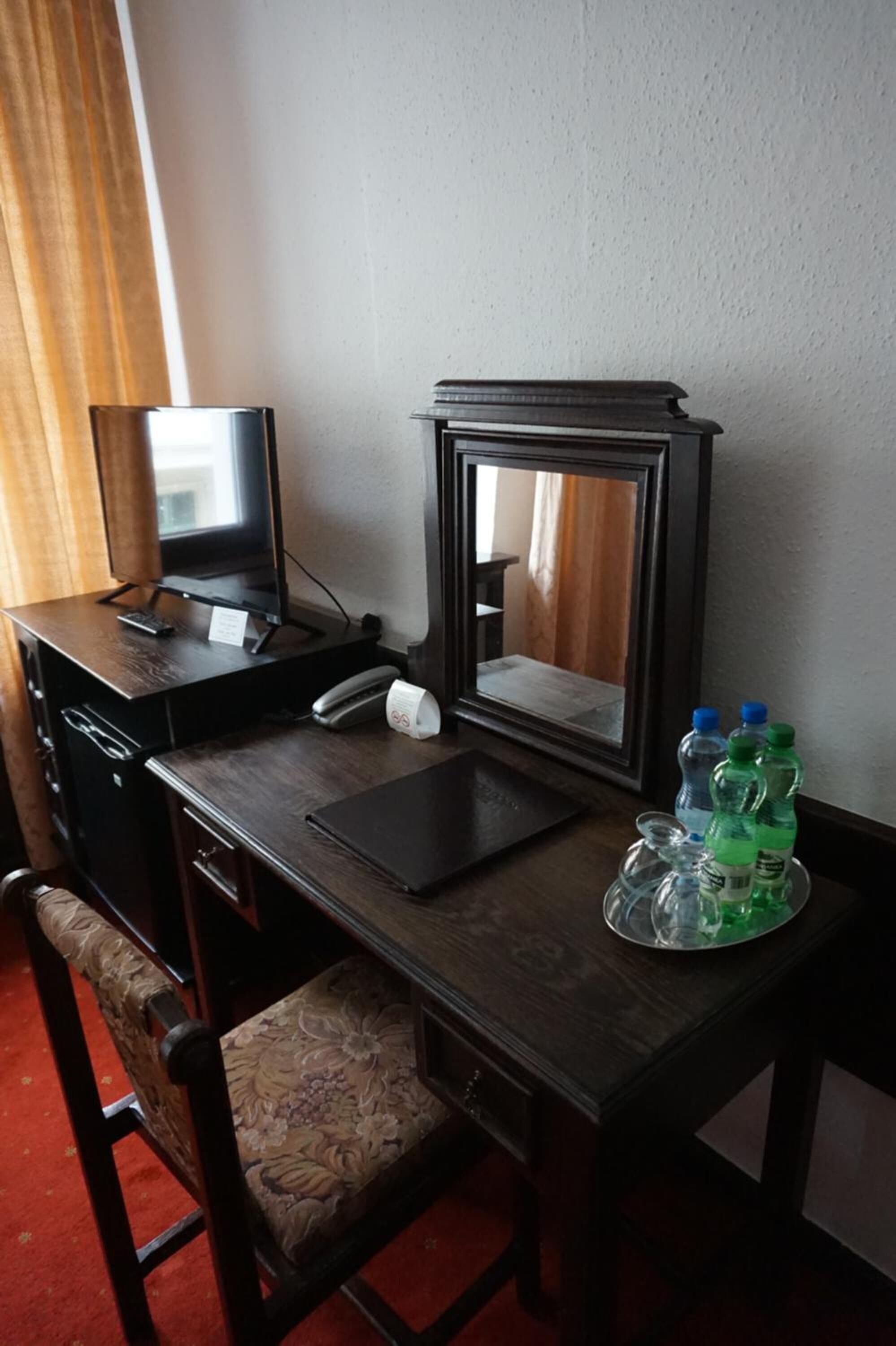 1 bedroom, minibar, desk, free wifi