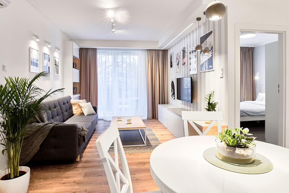 Apartment, 1 Bedroom (Almond) | Living area | Flat-screen TV, Netflix