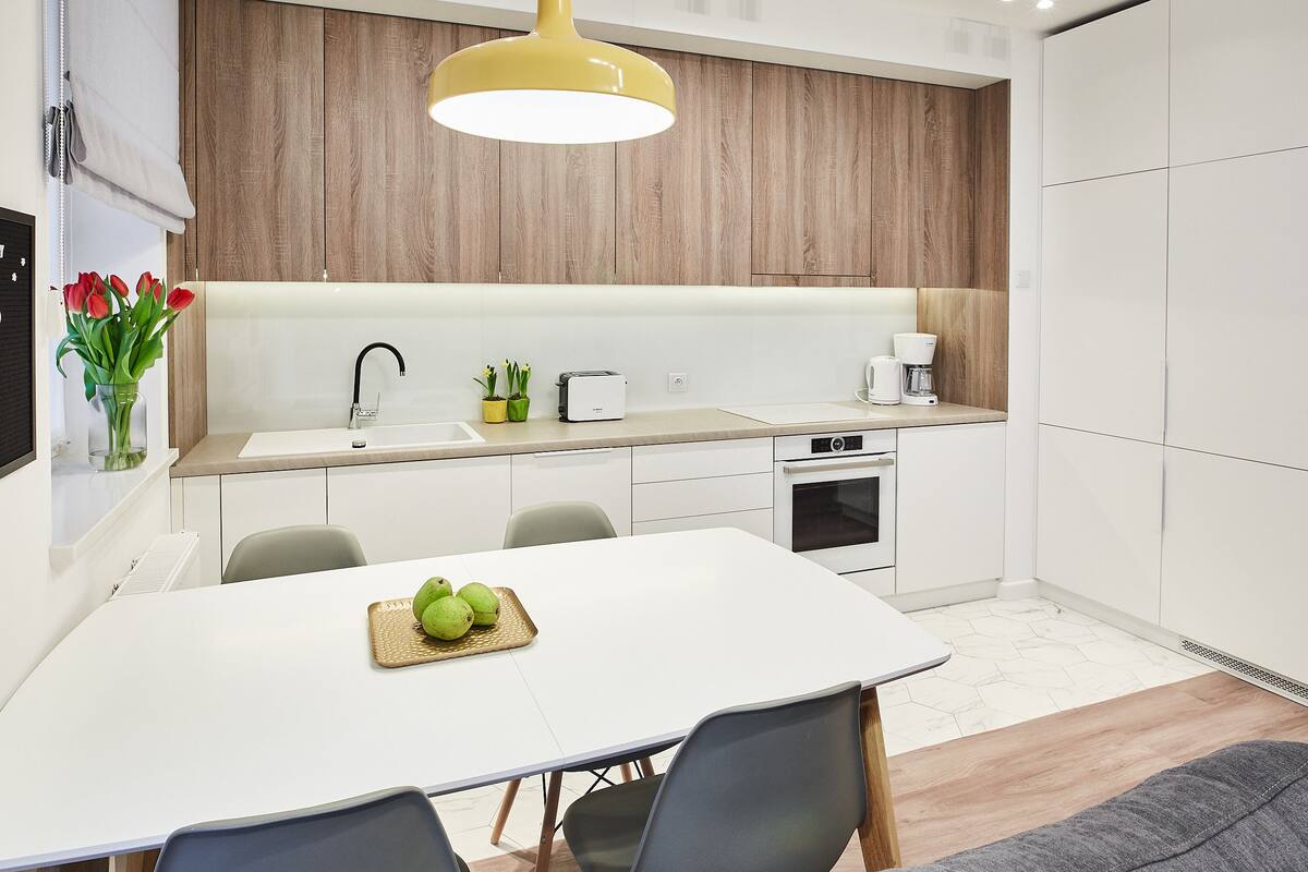Family Apartment, 2 Bedrooms | Private kitchen | Fridge, microwave, oven, stovetop