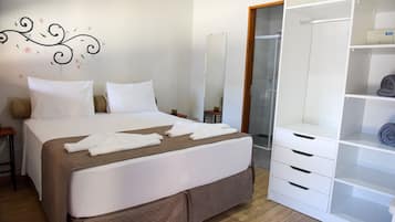 Basic Double or Twin Room, 1 Bedroom | Minibar, in-room safe, desk, free WiFi