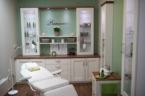 Steam room, body treatments, hot stone massages, deep-tissue massages