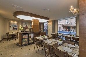 Petit déjeuner buffet compris tous les jours
