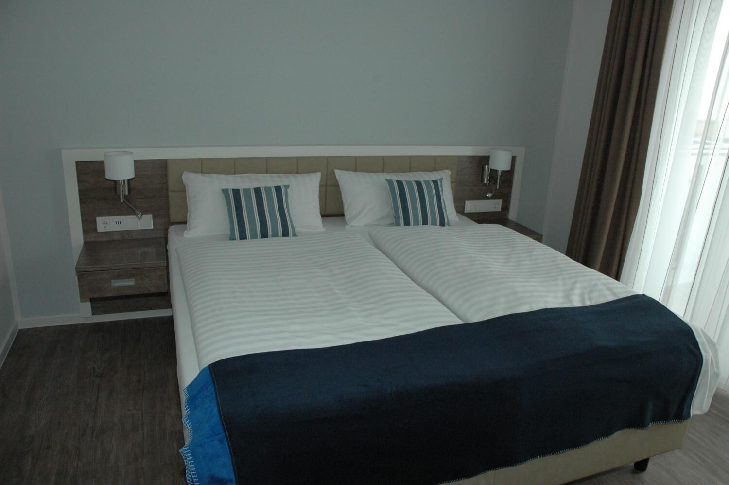 in-room safe, desk, soundproofing, free cots/infant beds