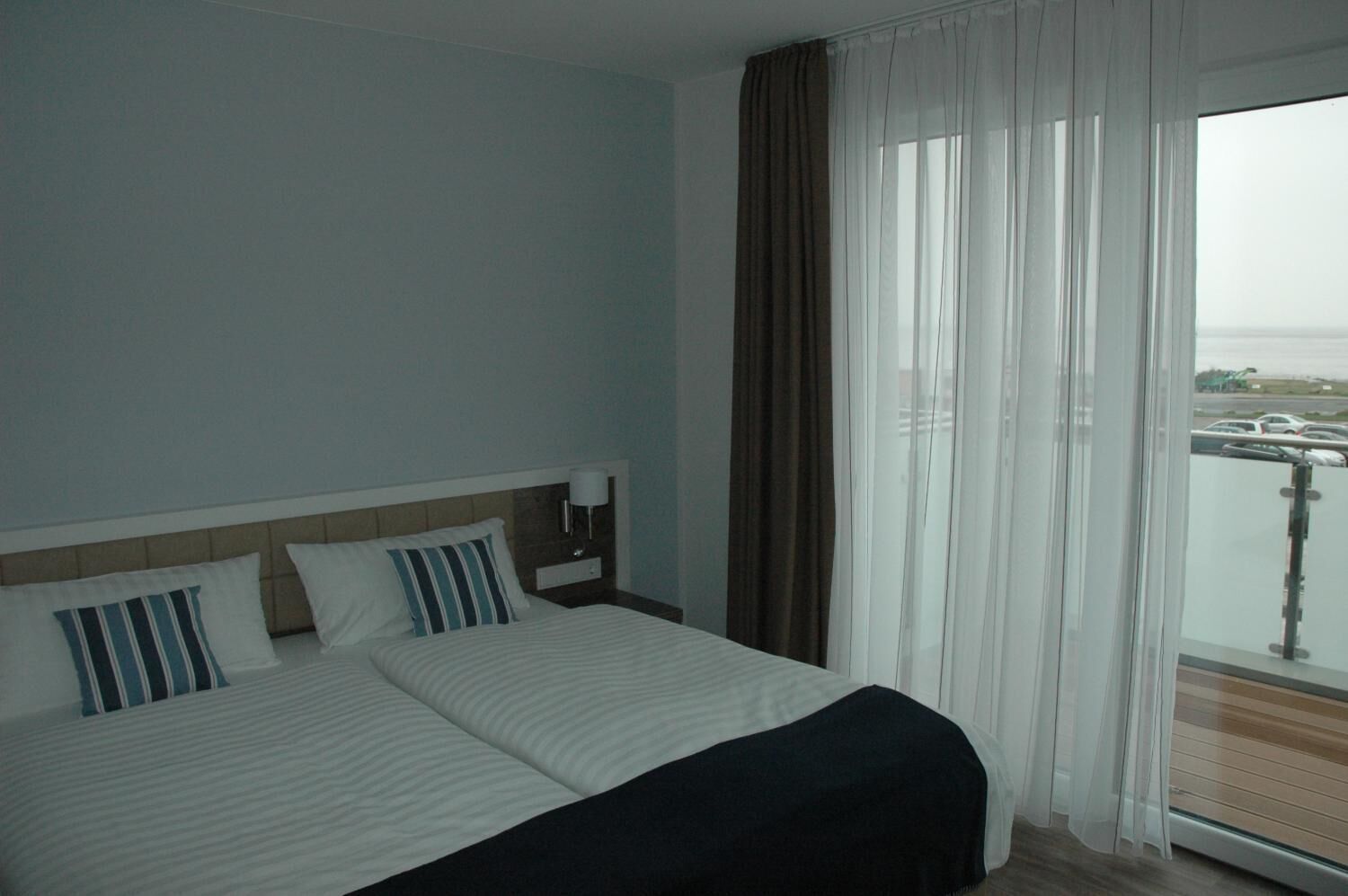 in-room safe, desk, soundproofing, free cots/infant beds