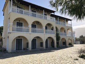 Front of property - Venus Studios (Zakynthos)