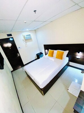 Executive-Zimmer | Schreibtisch, kostenloses WLAN, Bettwäsche