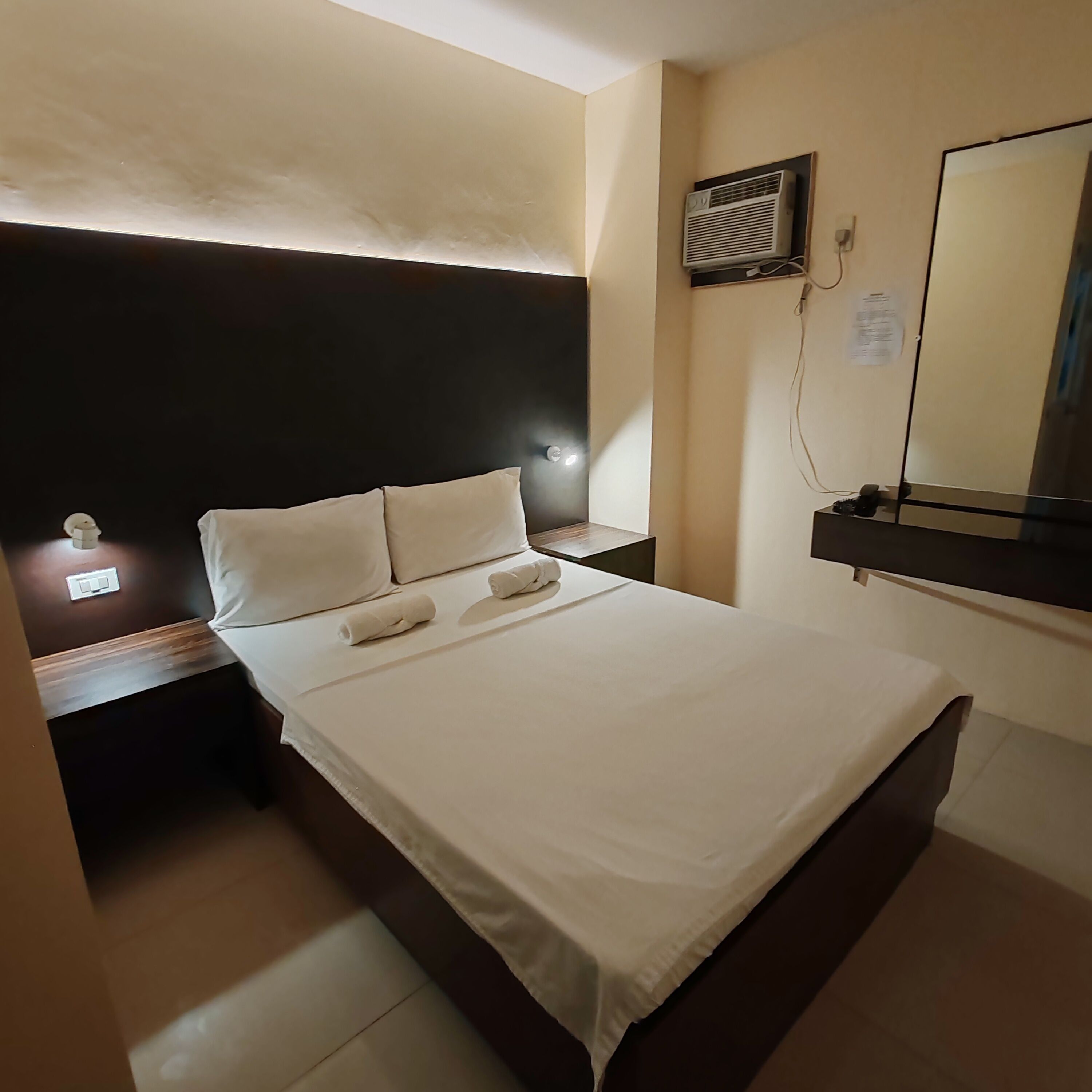 Desk, free WiFi, bed sheets