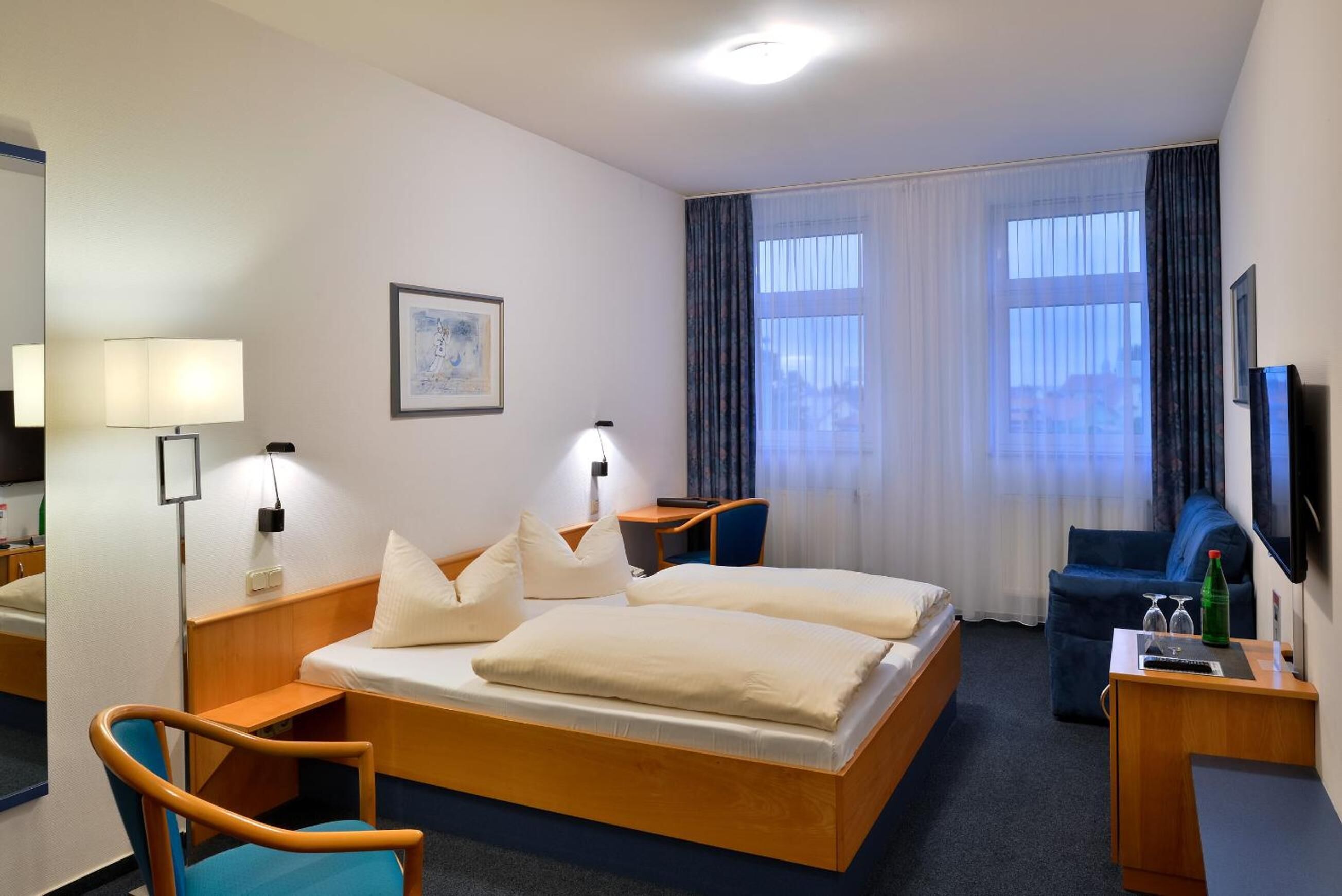 in-room safe, individually furnished, desk, laptop workspace