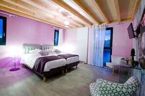 Dobbeltrom (Pomme d'Epicéa) | Sengetøy av topp kvalitet, safe på rommet og individuelt dekorert