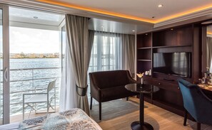 Premium bedding, in-room safe, desk, blackout drapes - Select MS Charles Dickens - Neuss (Neuss)