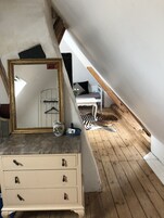 Familieværelse | Premium-sengetøj, minibar, individuelt design, individuel indretning