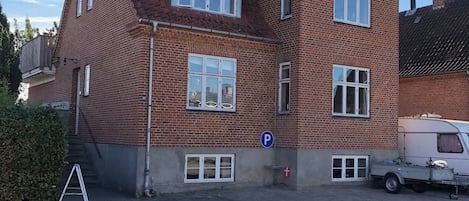 Fachada de la propiedad