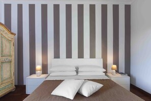 Apartment, 2 Bedrooms | 2 bedrooms, premium bedding, down comforters, desk - Vanna Home (Sorrento)