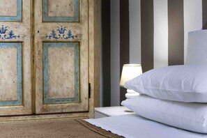 Apartment, 2 Bedrooms | 2 bedrooms, premium bedding, down comforters, desk - Vanna Home (Sorrento)