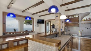 Villa, 3 soverom | Eget kjøkken | Kaffetrakter/tekoker, kjøleskap, mikrobølgeovn og ovn
