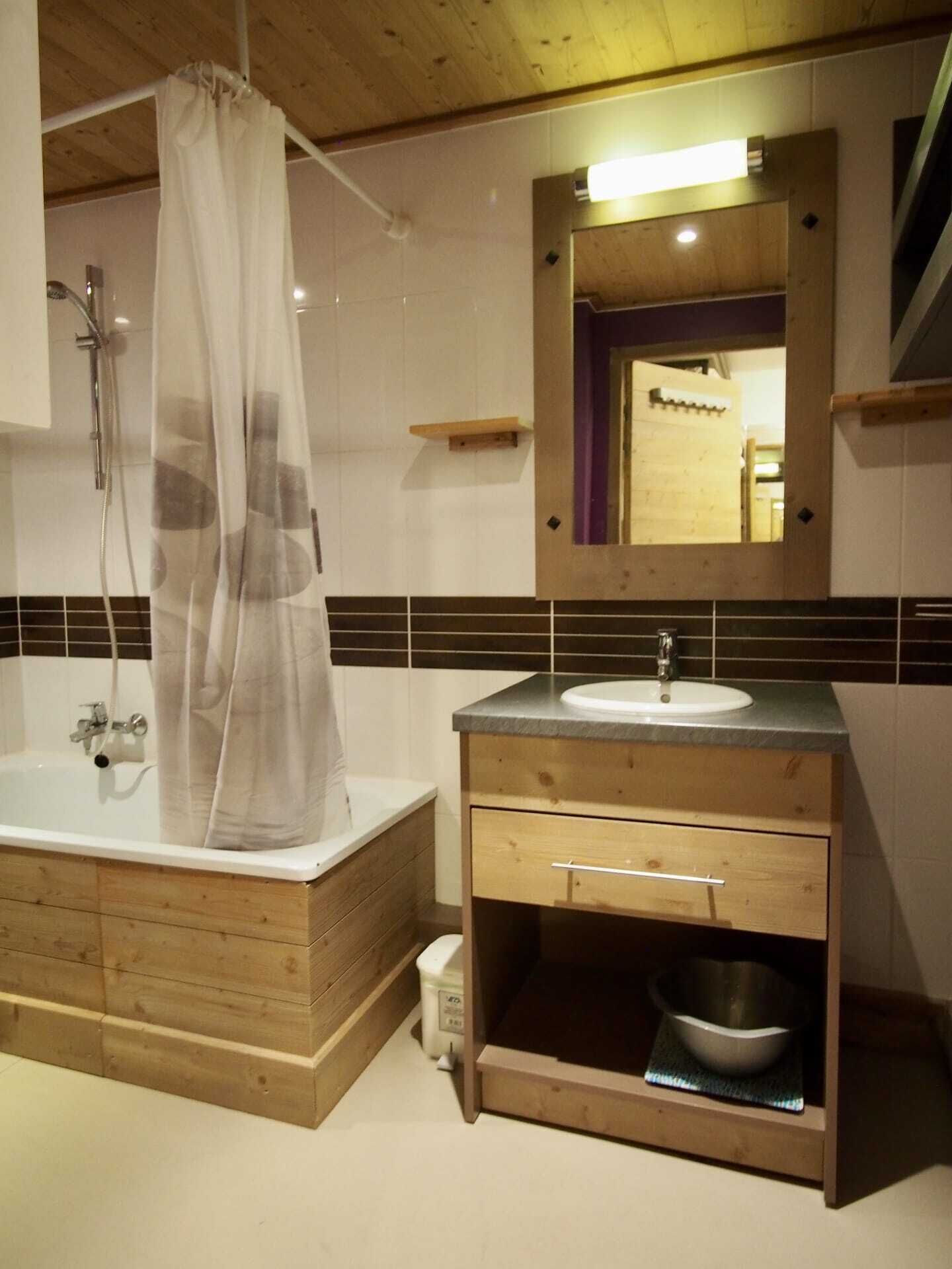 Appartement Duplex Deluxe, 2 chambres, balcon, vue vallée | Salle de bain | Sèche-cheveux