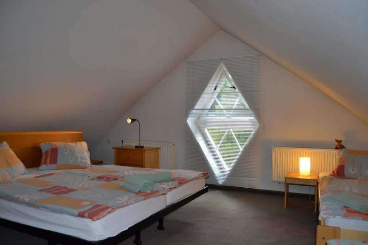 1 habitación, ropa de cama de alta calidad y escritorio