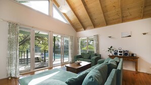 House, 4 Bedrooms | Living room | TV - Poolside Sorrento (Sorrento)