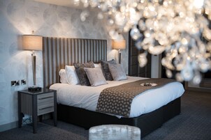 Caja de seguridad en la habitación, wifi gratis y ropa de cama 