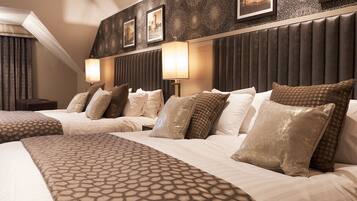 خزنة داخل الغرفة وواي فاي مجانًا وملاءات أسرّة