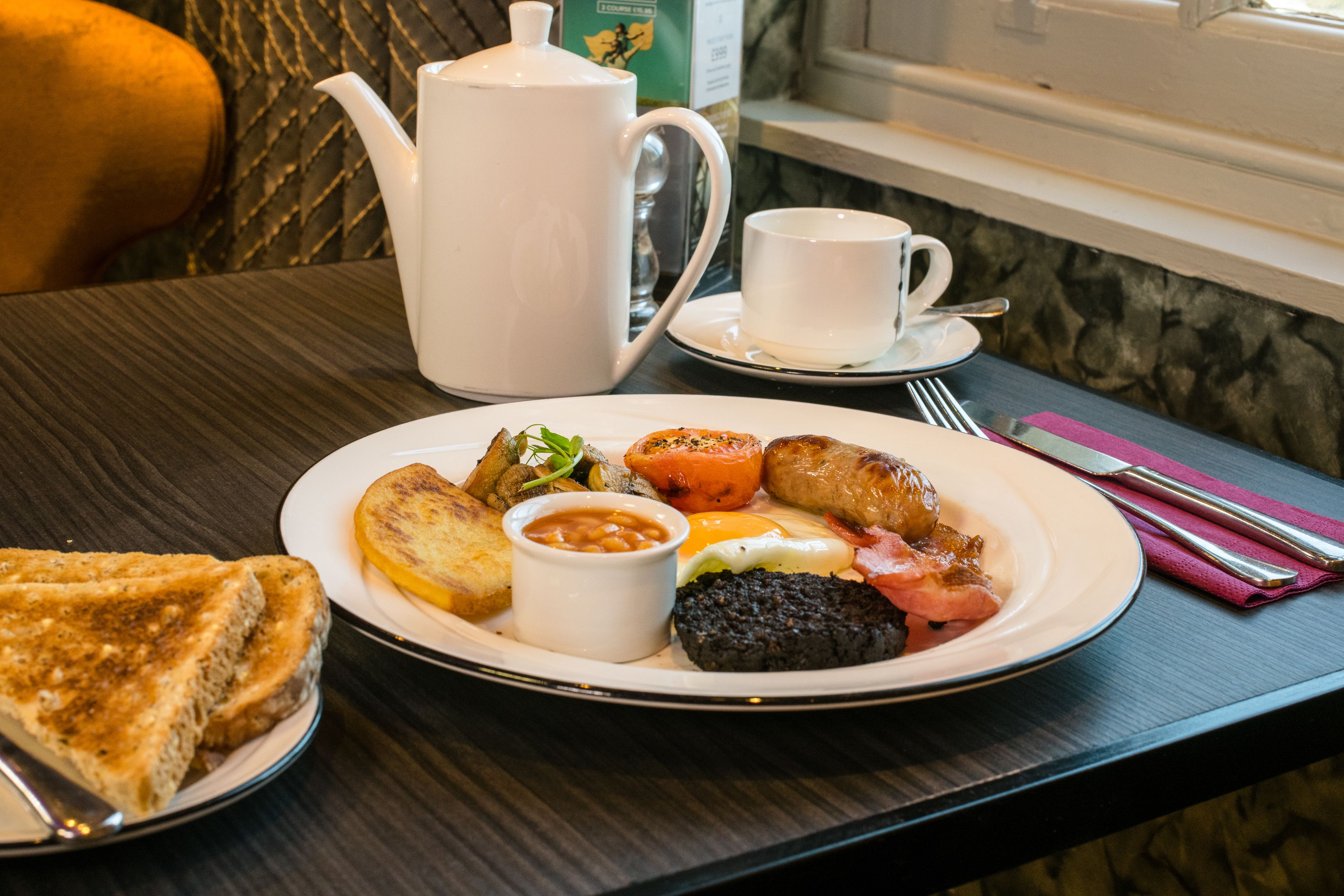 free buffet breakfast