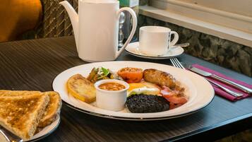 بوفيه فطور مجانًا